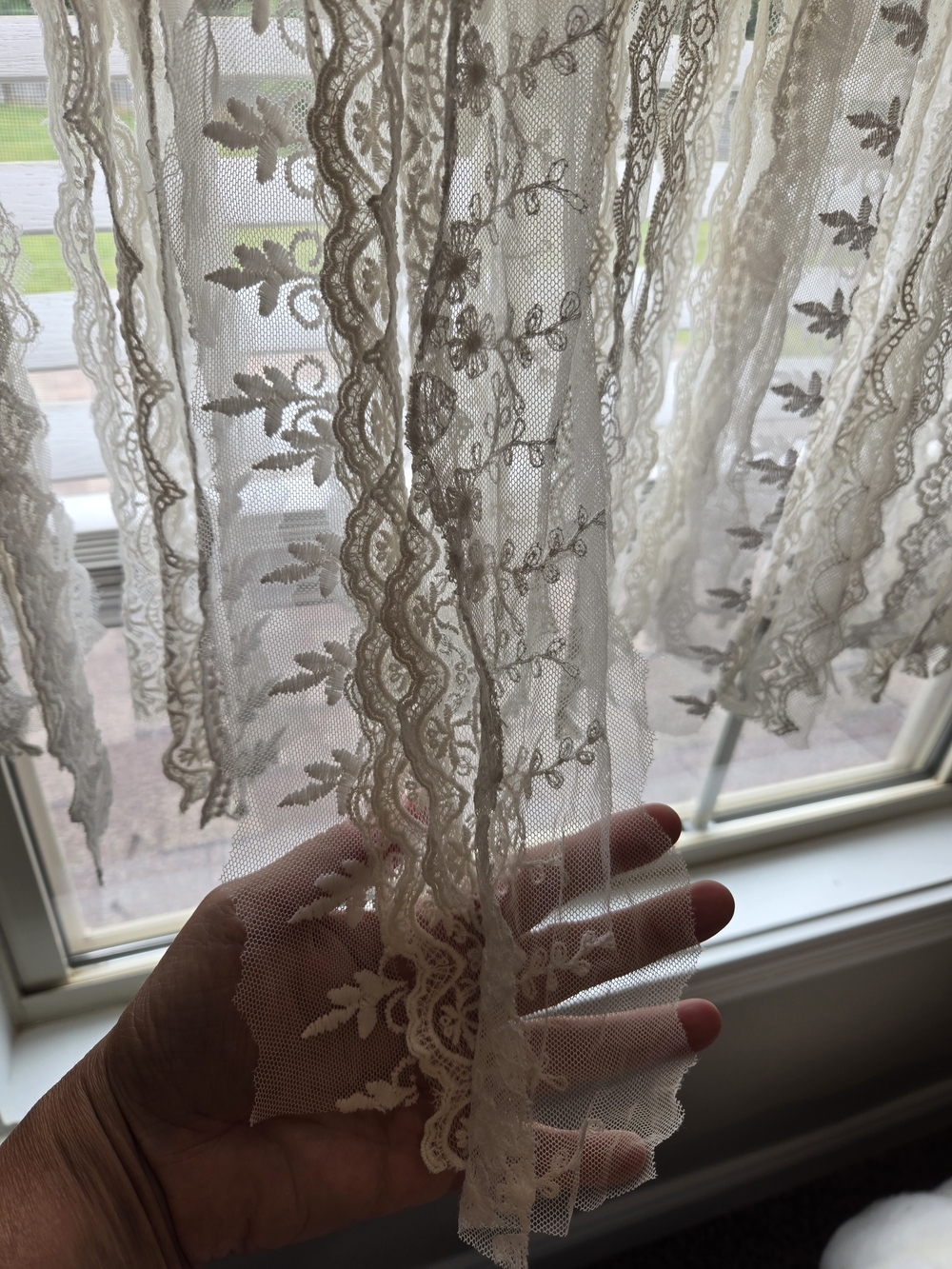 Boho Farmhouse Cottagecore Ivory Crochet and Lace Window Panel Sz 40W x 45L - Picture 6 of 10